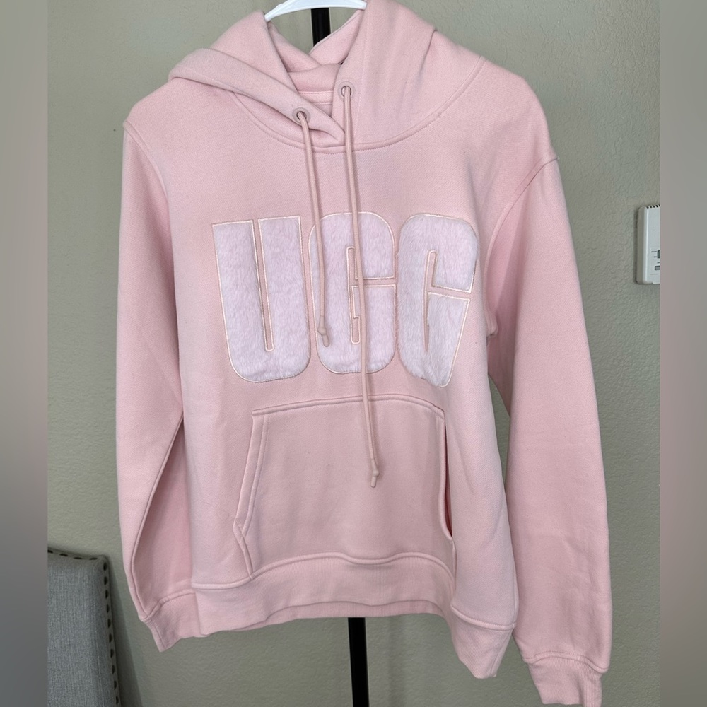 Ugg logo fuzzy hoodie - Picture 2 of 4